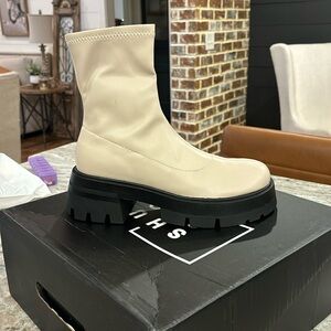 Shu shop Virginia lug boots